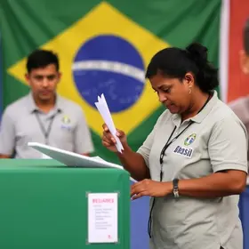 Brasileiros precisam regularizar título de eleitor até 6 de maio; confira