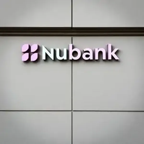 Nubank e Caixa aplicam bloqueio preventivo no PIX: saiba como evitar o travamento